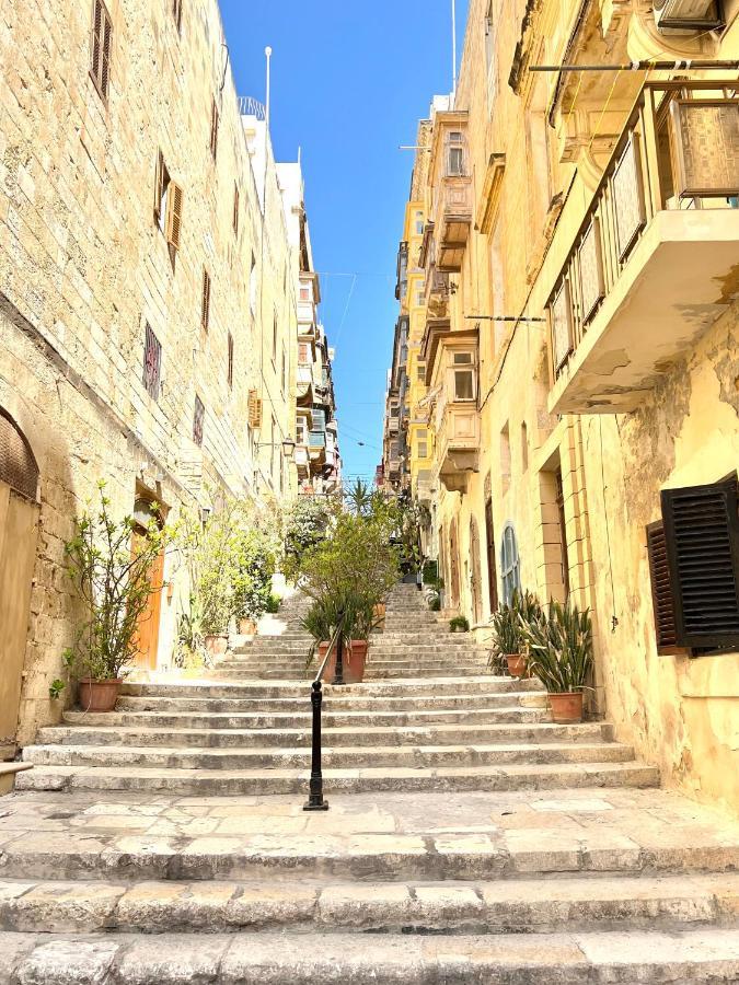 Modern Central 2Br Flat In Valletta By Arcobnb Exterior foto